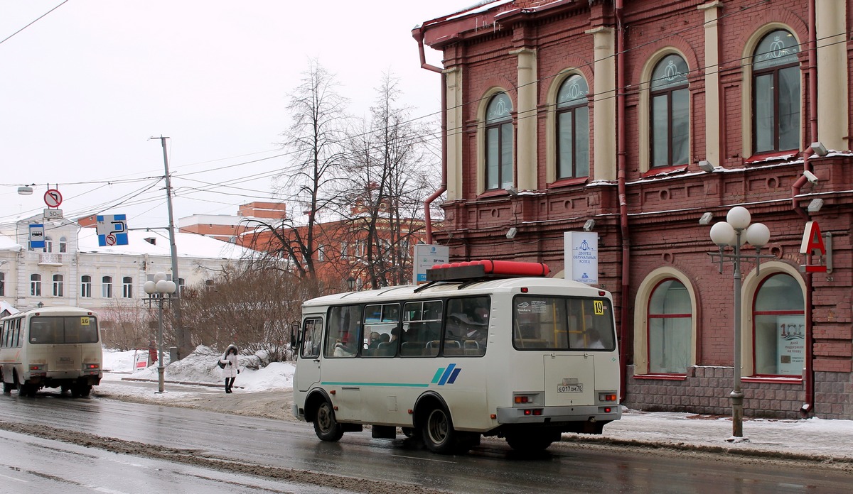 Томская область, ПАЗ-32053 № Е 017 ОМ 70