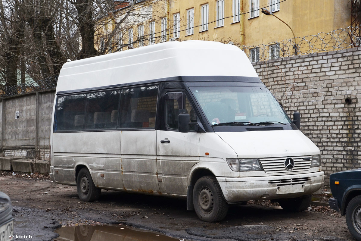 Санкт-Петербург, Mercedes-Benz Sprinter W903 310D № Р 316 ТУ 178; Санкт-Петербург — Автобусы без номеров (не новые)