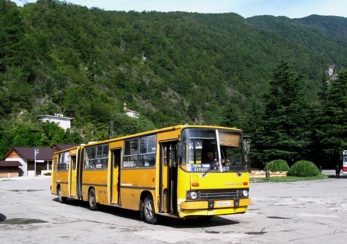 Abkhazia, Ikarus 280.33 № М 832 ММ