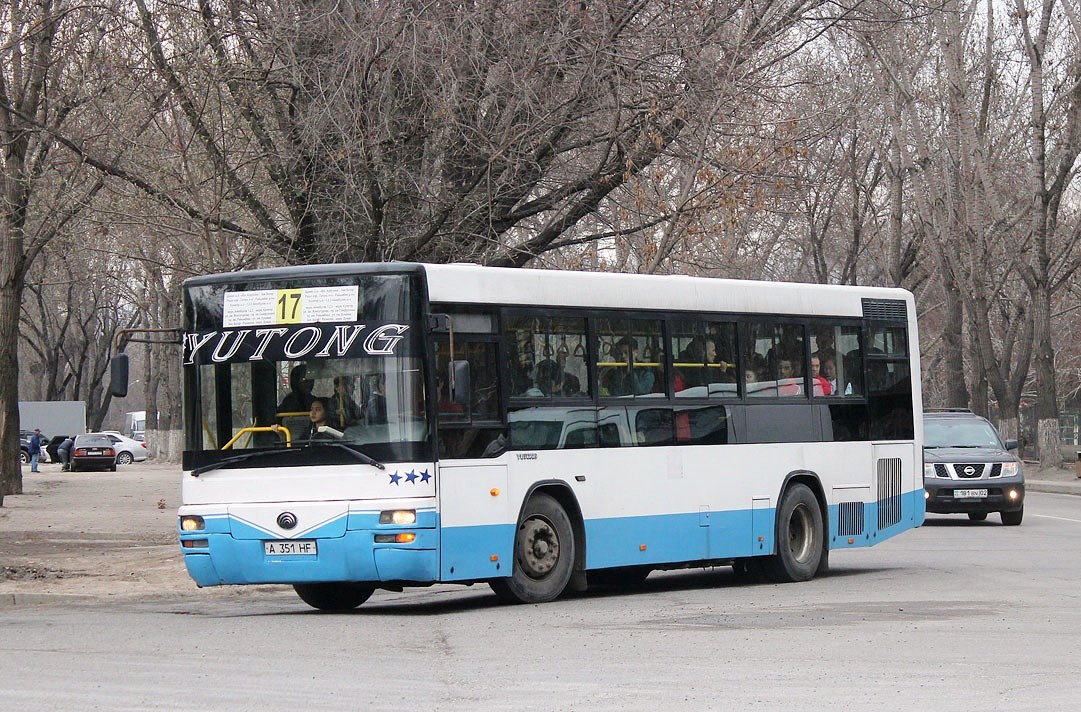 Алматы, Yutong ZK6108HGH № 7058