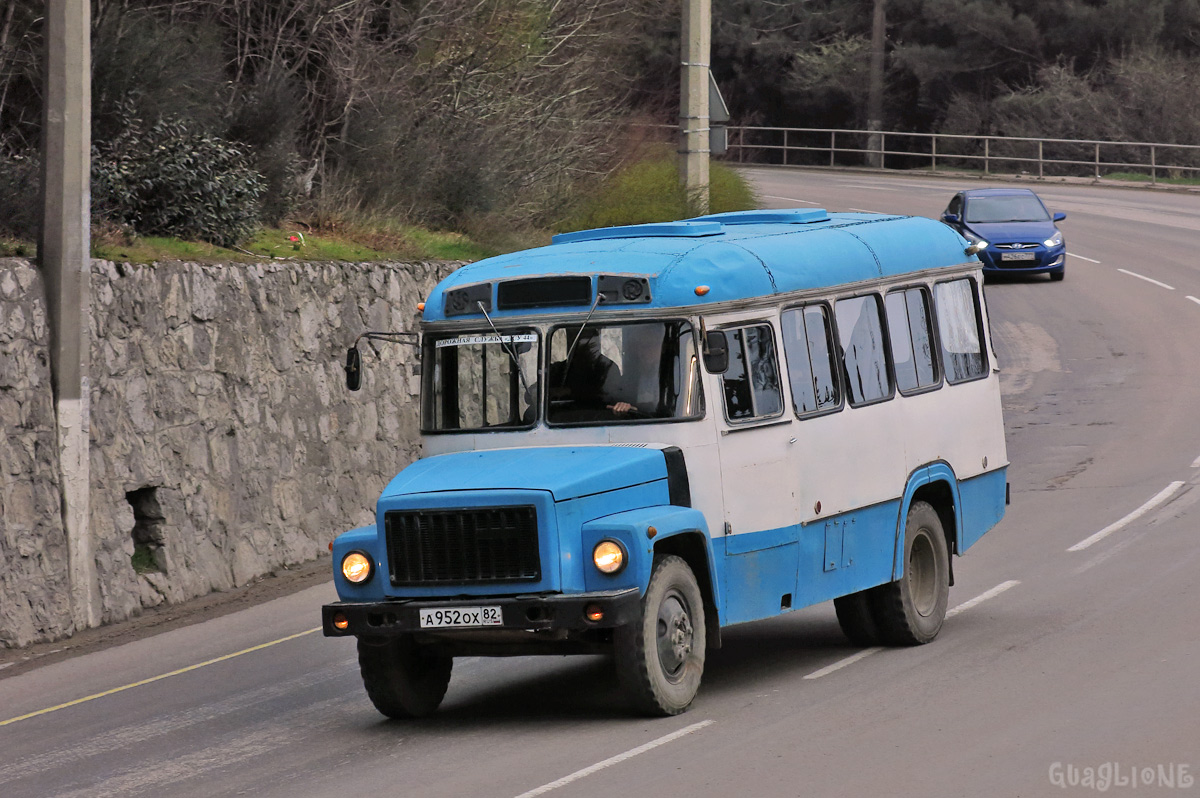 Республика Крым, САРЗ-3976 № А 952 ОХ 82