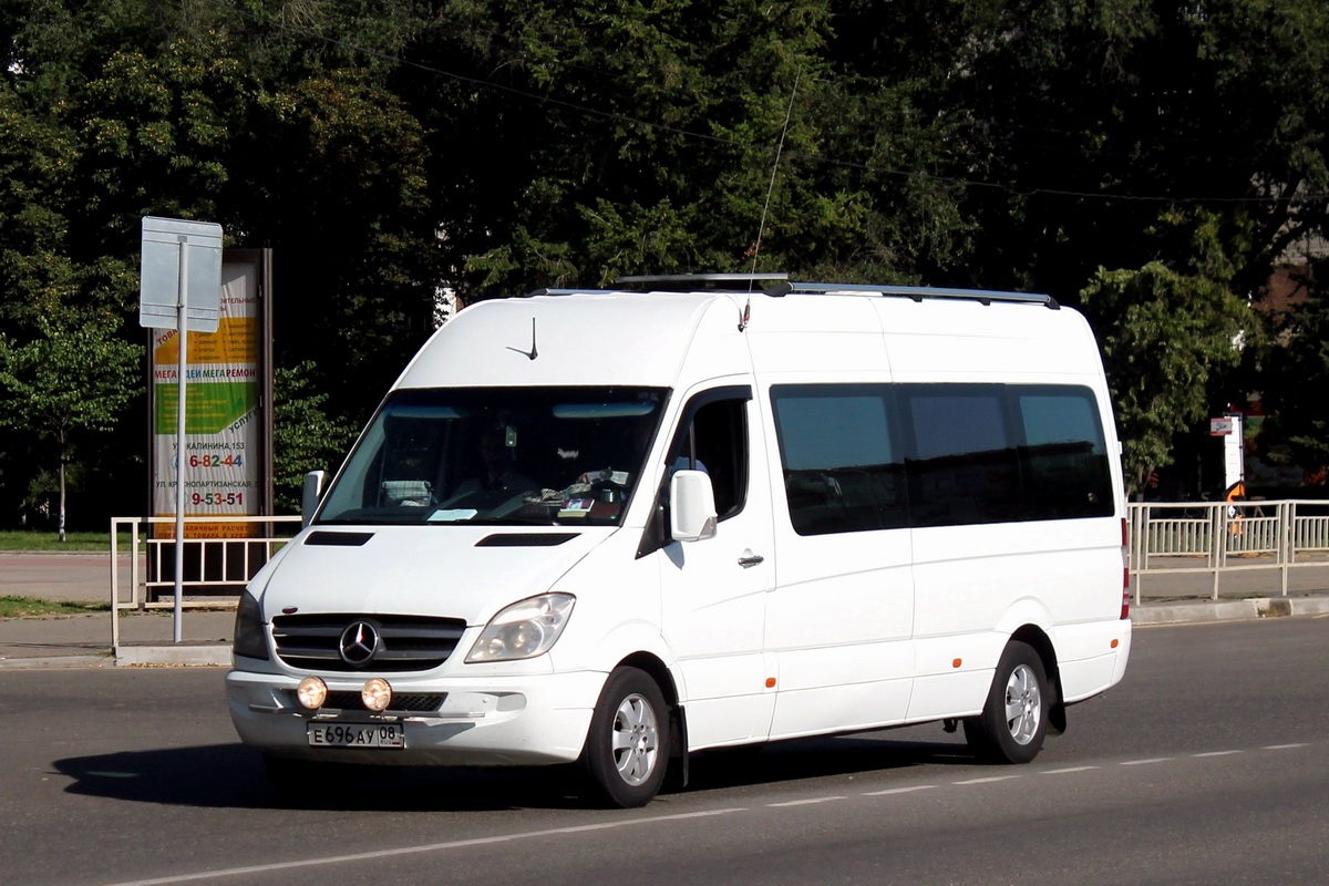 Калмыкия, Mercedes-Benz Sprinter W906 311CDI № Е 696 АУ 08