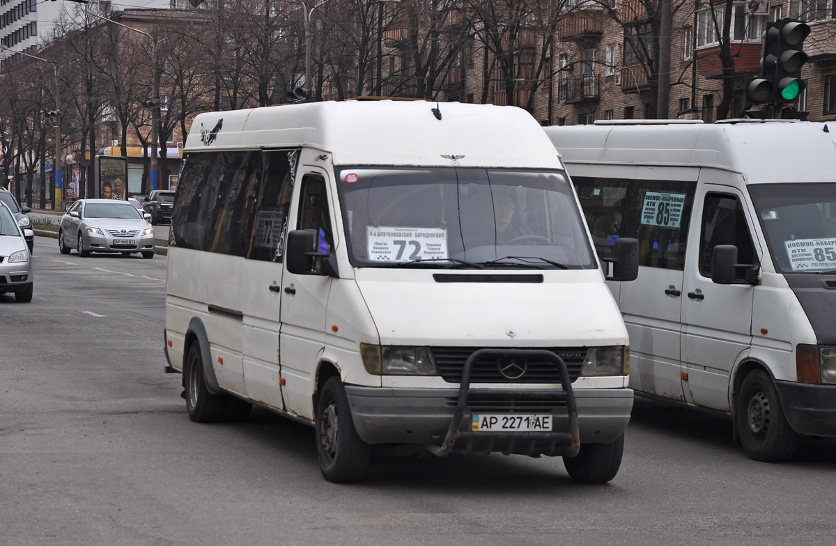 Запорожская область, Mercedes-Benz Sprinter W904 412D № AP 2271 AE