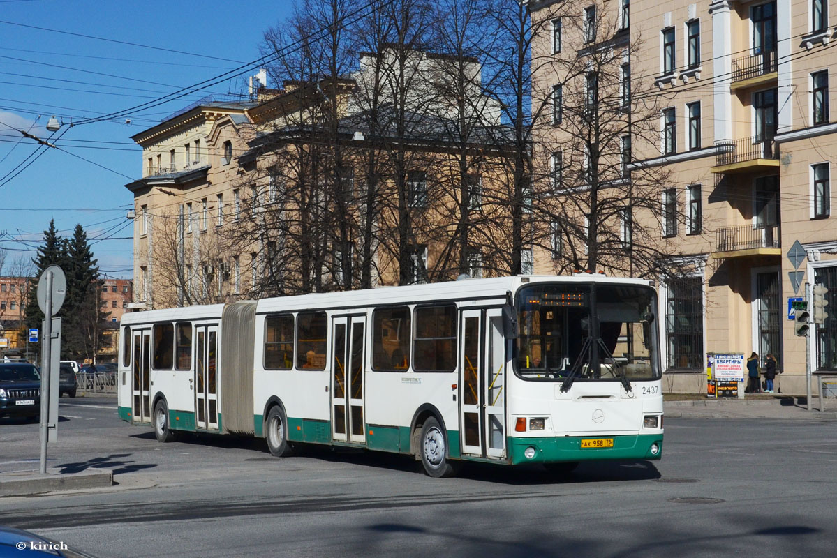 Санкт-Петербург, ЛиАЗ-6212.00 № 2437