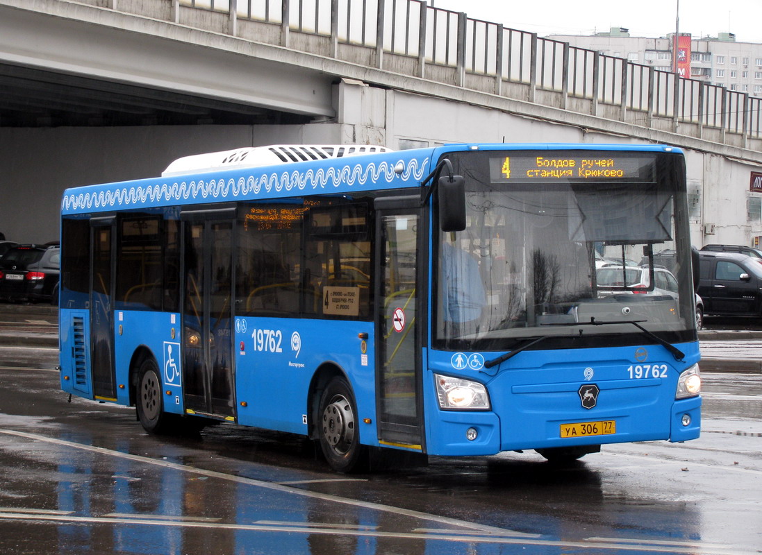 Moskva, LiAZ-4292.60 (1-2-1) č. 19762