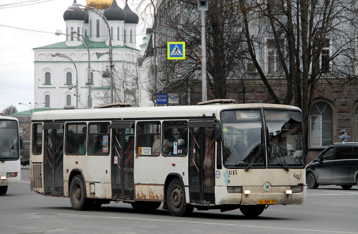 Псковская область, Mercedes-Benz O345 № 615