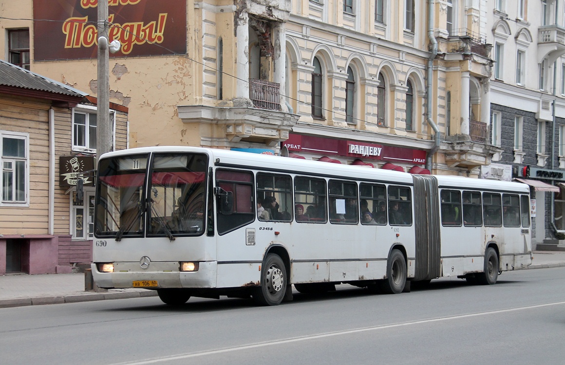 Псковская область, Mercedes-Benz O345G № 690