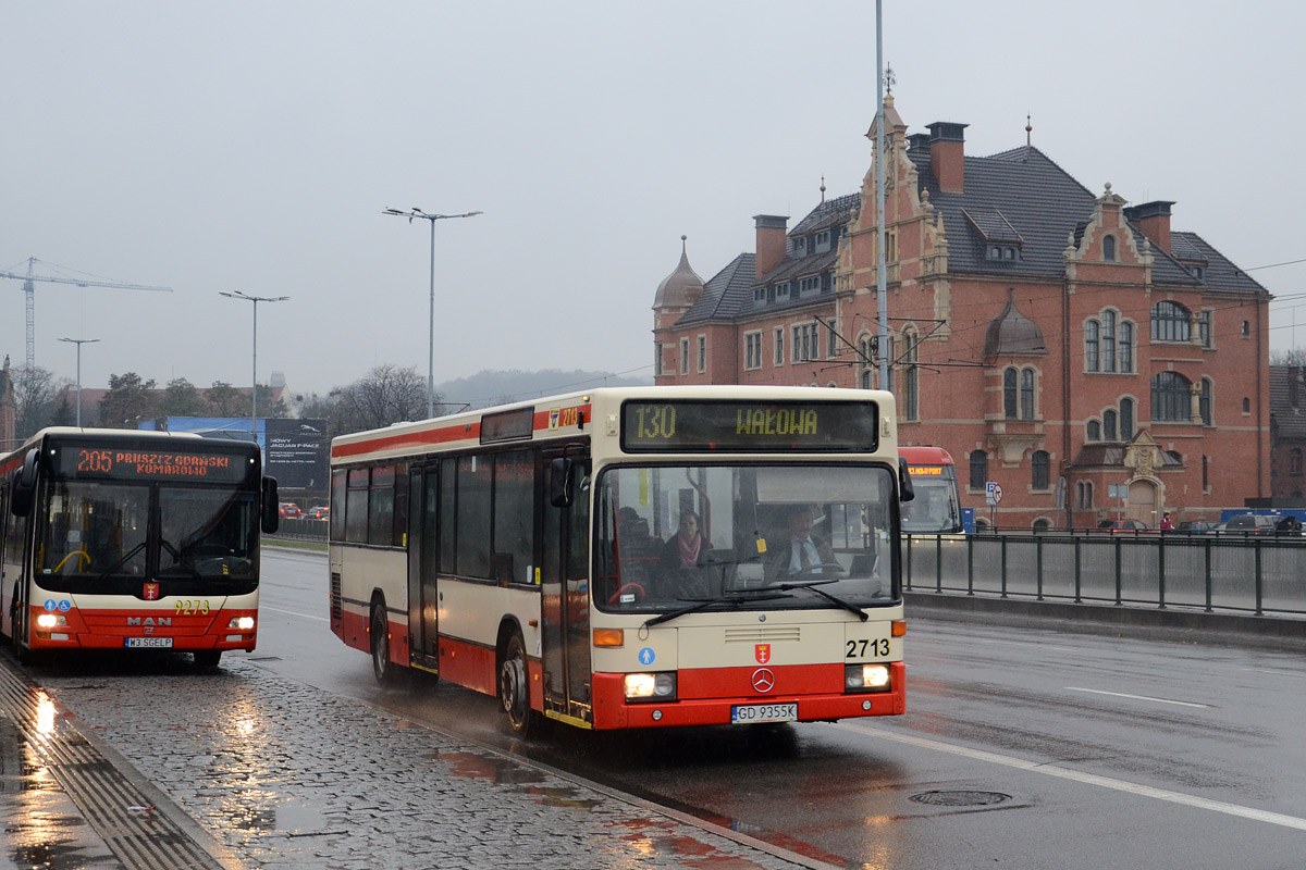 Polija, Mercedes-Benz O405N2 № 2713