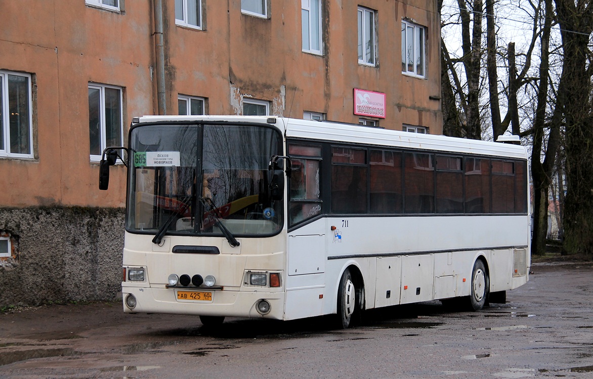 Псковская область, ЛиАЗ-5256.34 (ГолАЗ) № 711