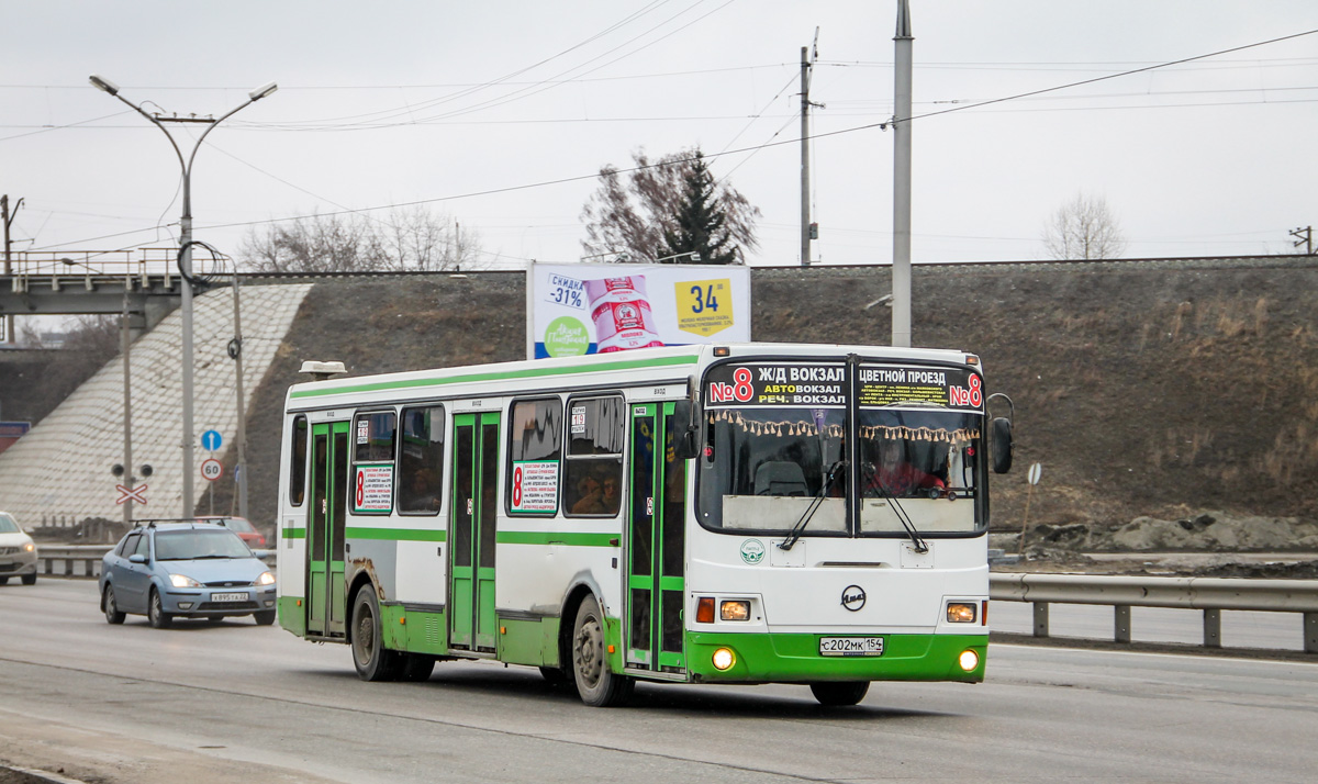 Novosibirsk region, LiAZ-5256.45 č. С 202 МК 154