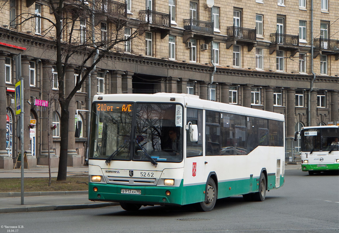 Sankt Petersburg, NefAZ-5299-30-32 Nr. 5262