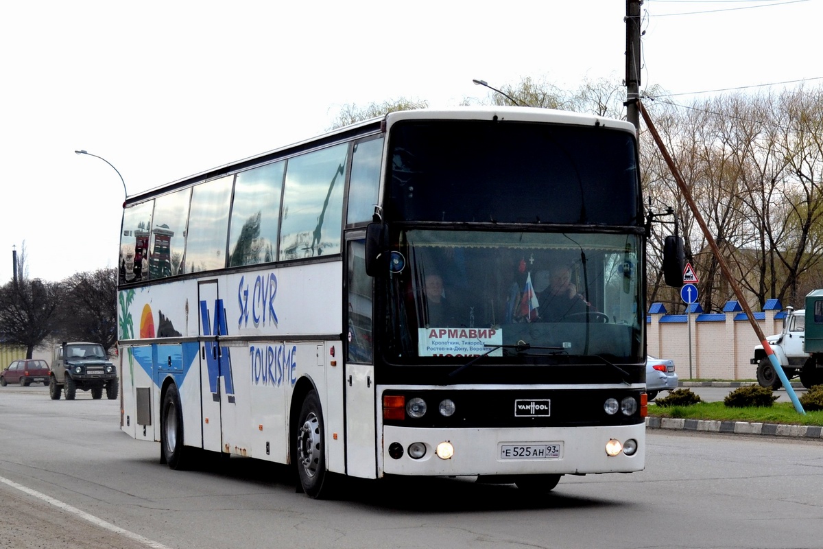 Билеты автобус армавир. Van Hool t815 Acron салон. VANHOOL автобус t815acron. Van Hool 815 Alizee. Автобус Краснодар Армавир.