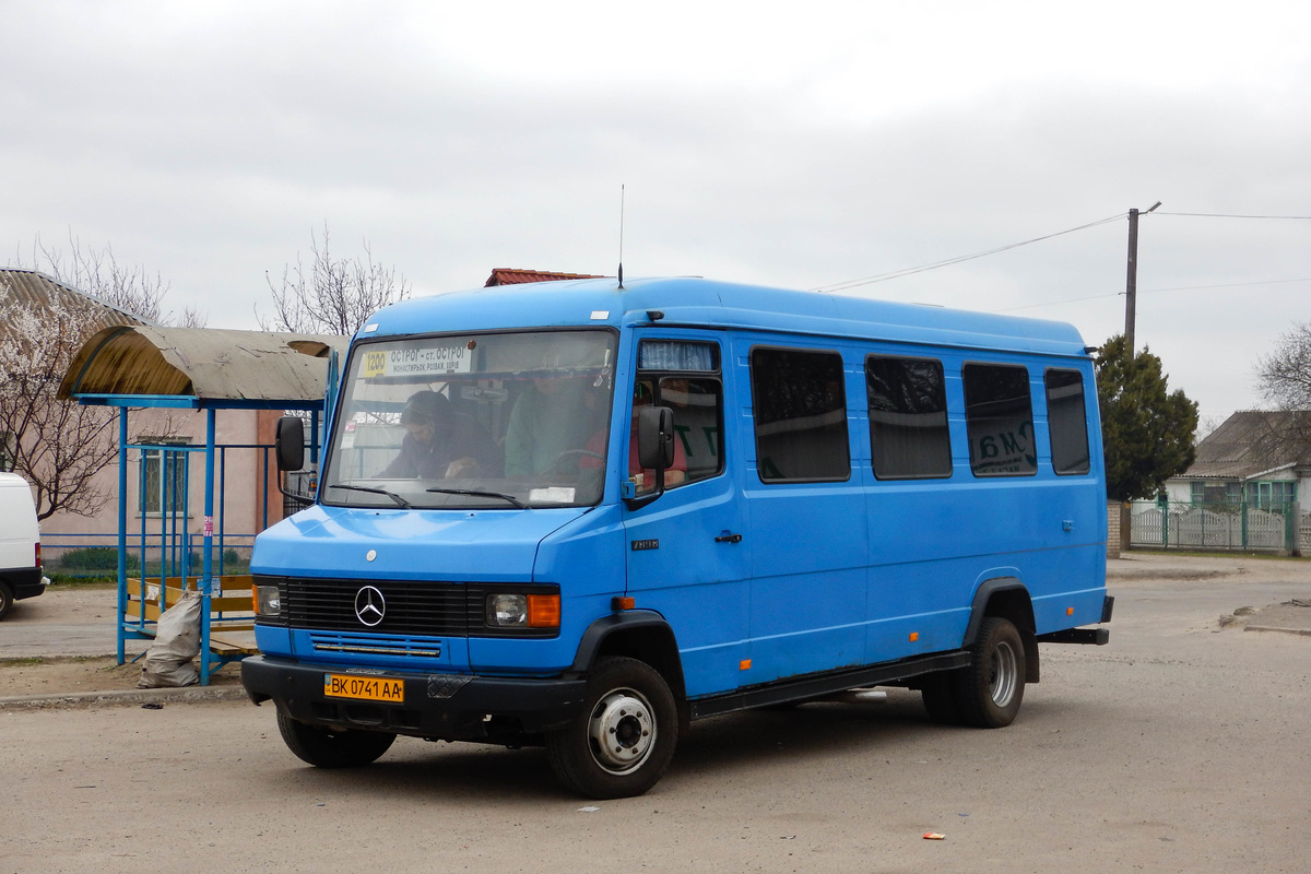 Obwód rówieński, Mercedes-Benz T2 709D Nr BK 0741 AA