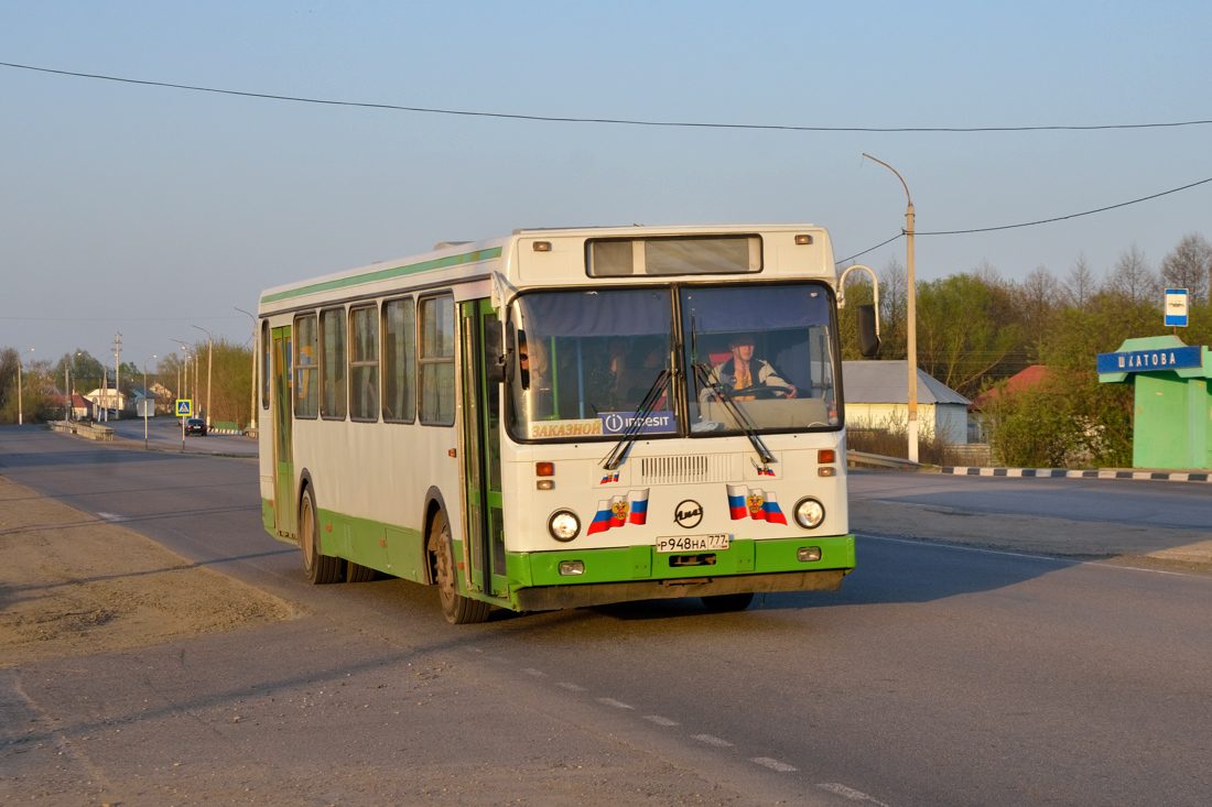 Липецкая область, ЛиАЗ-5256.35-01 № Р 948 НА 777