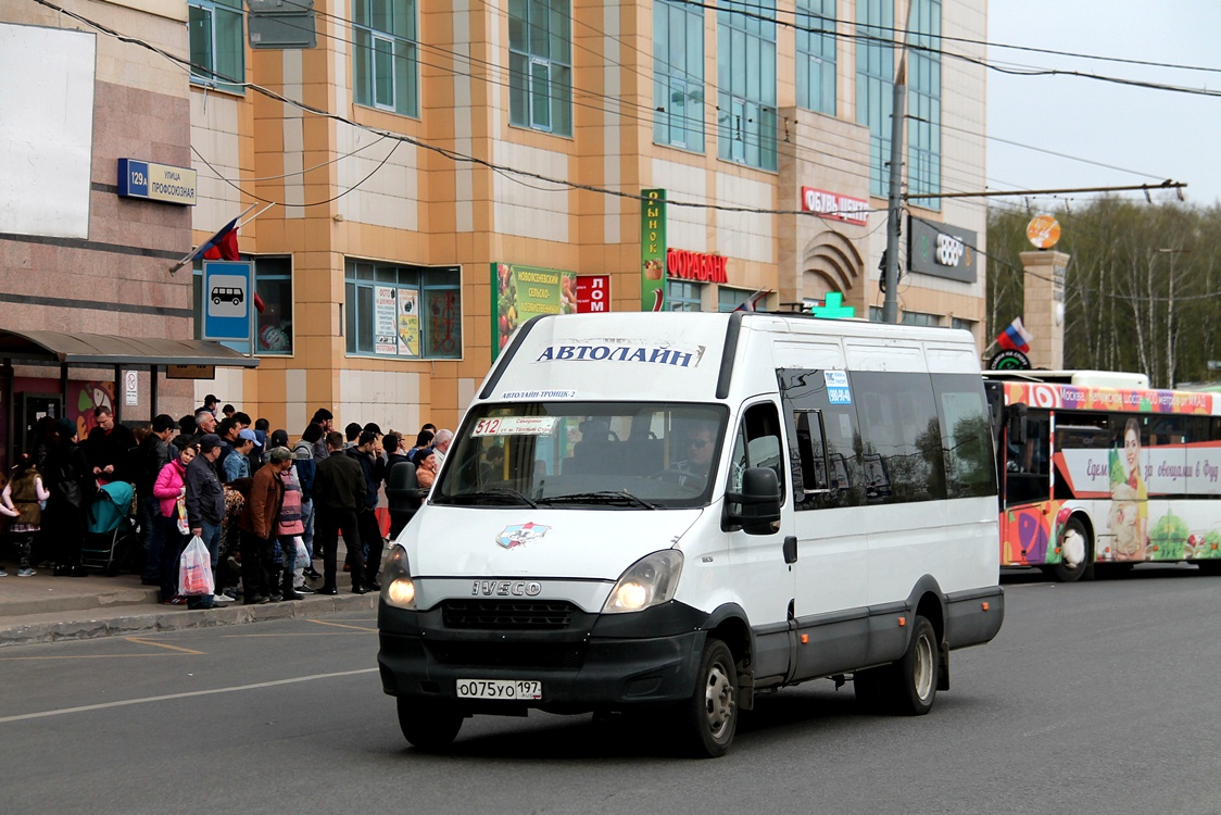 Москва, Нижегородец-2227UU (IVECO Daily) № О 075 УО 197