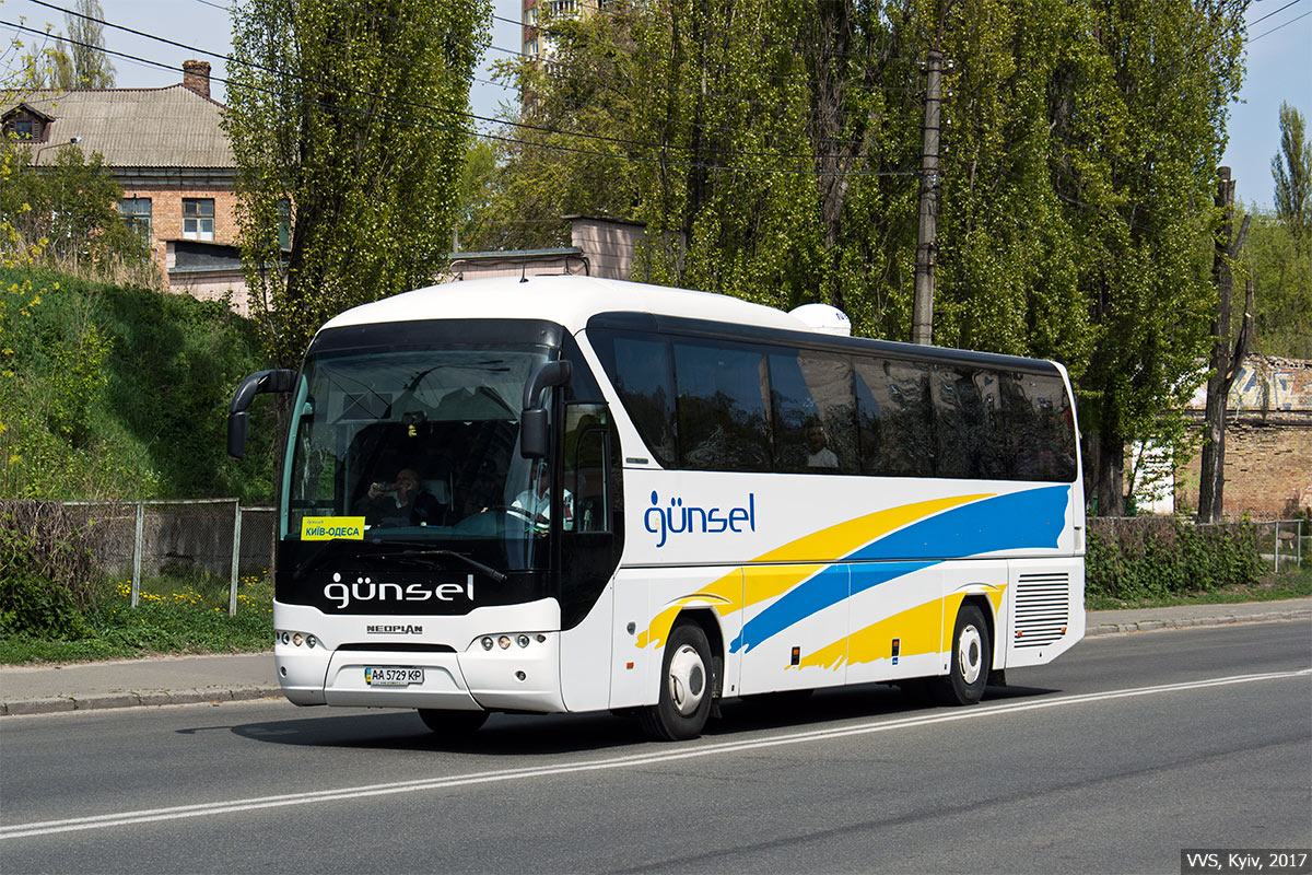 Киев, Neoplan P21 N2216SHD Tourliner SHD № AA 5729 KP