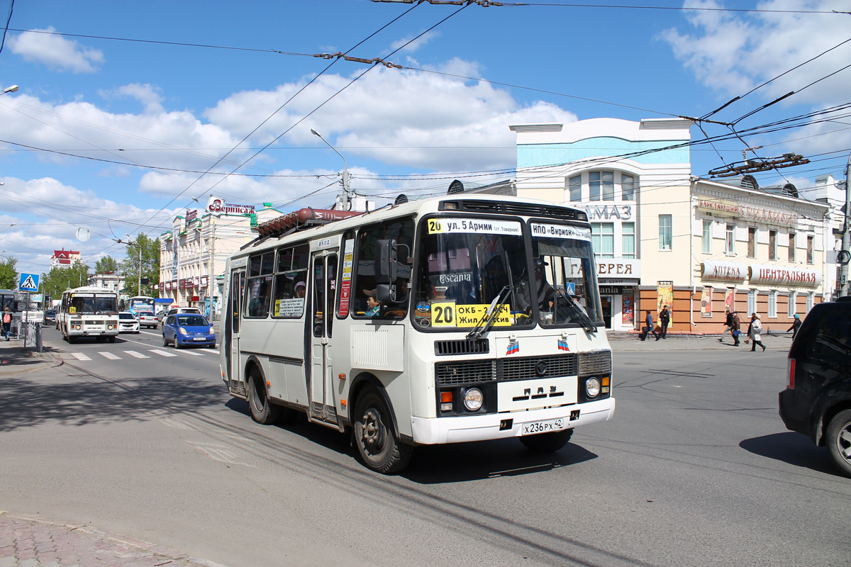 Tomská oblast, PAZ-32053 č. Х 236 РХ 42