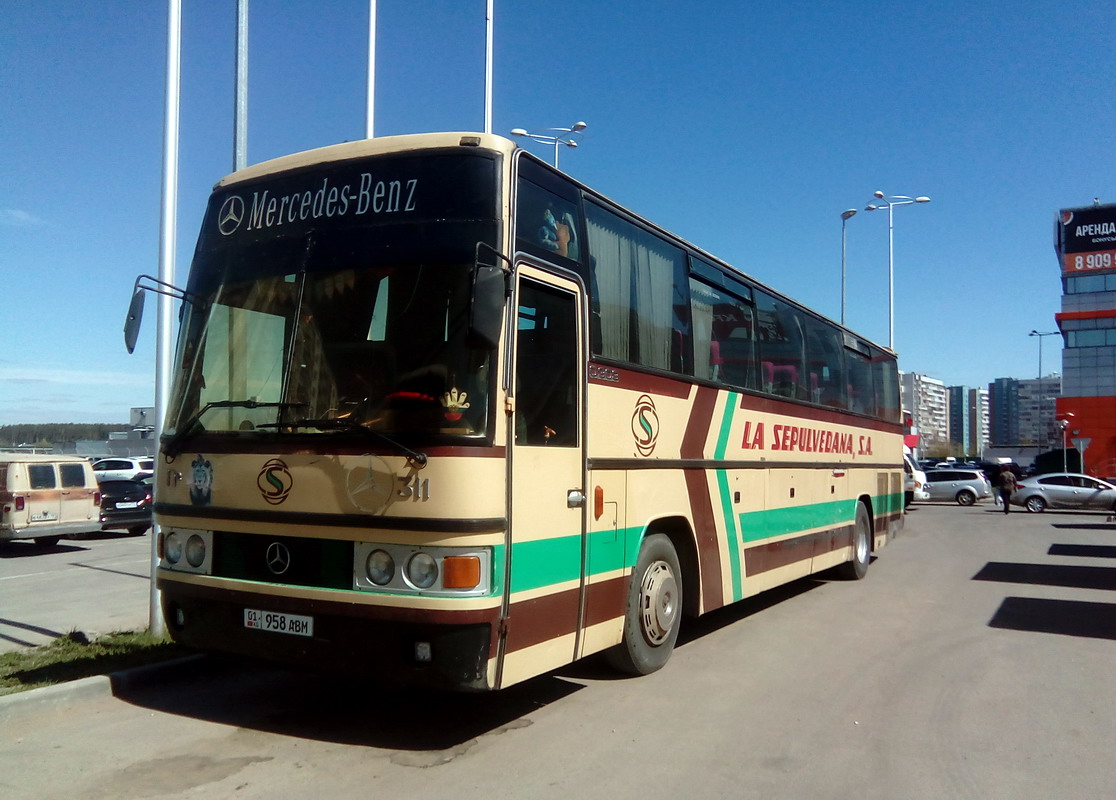 Кыргызстан, Irizar Everest № 01 958 ABM