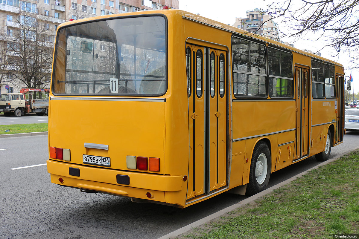 Волгоградская область, Ikarus 260.50 № В 795 ВК 134; Санкт-Петербург — III Петербургский парад ретро-транспорта 21 мая 2017 г.