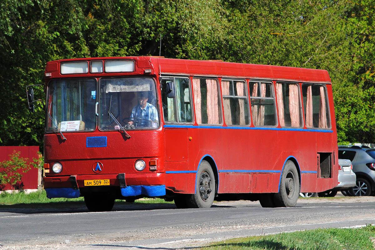 Автобус лаз 4202. ЛАЗ-4202 автобус. ЛАЗ 42021. Автобус ЛАЗ 42021. ЛАЗ 42021 Фотобус.