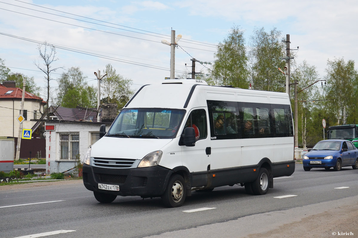 Ленинградская область, Нижегородец-2227UU (IVECO Daily) № В 742 ЕК 178