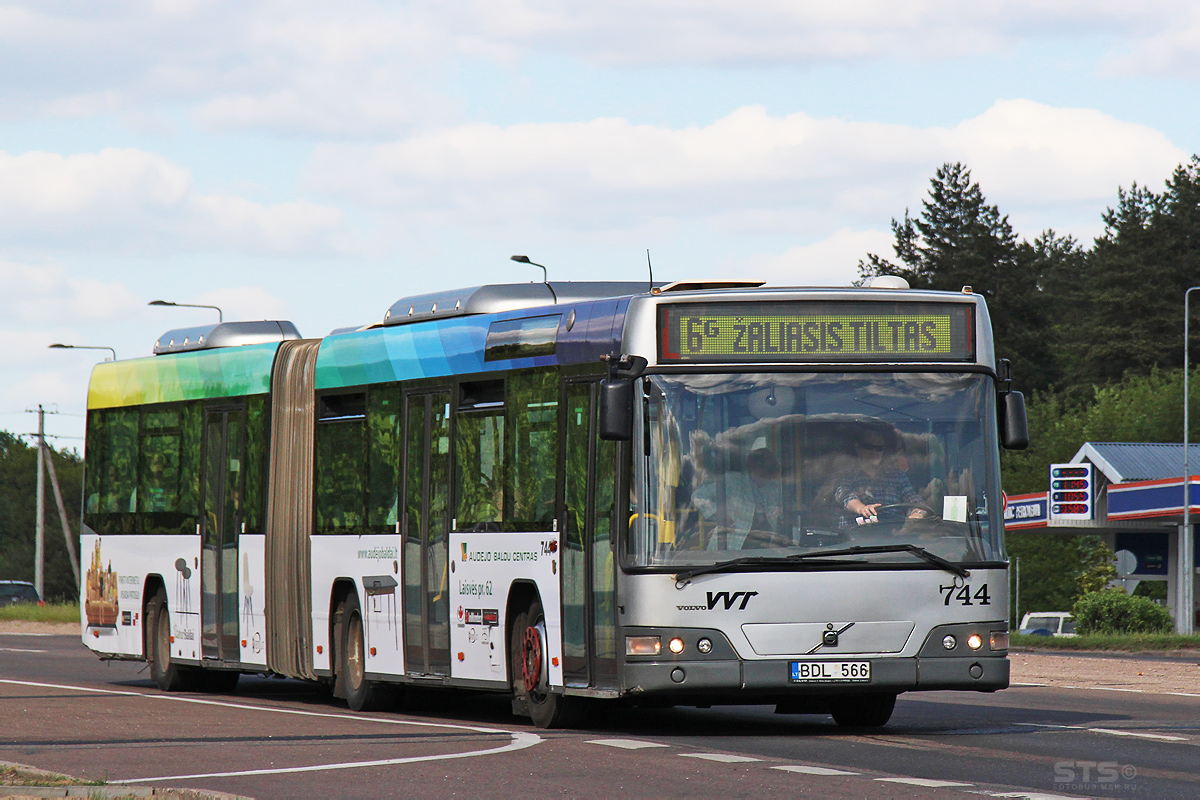 Литва, Volvo 7700A № 744