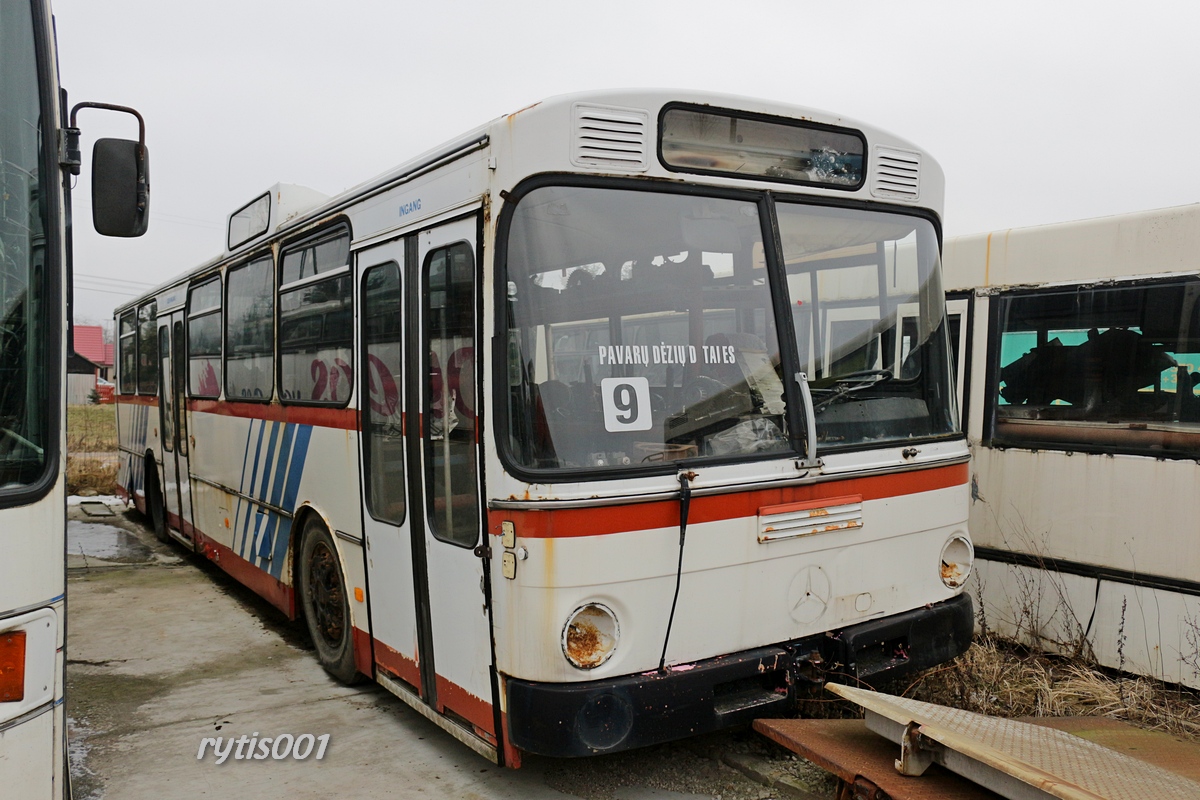 Литва, Mercedes-Benz O305.B № HMD 182