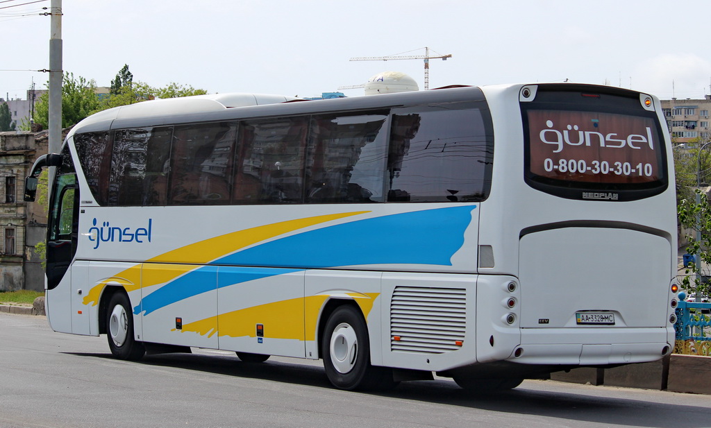 Киев, Neoplan P21 N2216SHD Tourliner SHD № AA 3328 MC