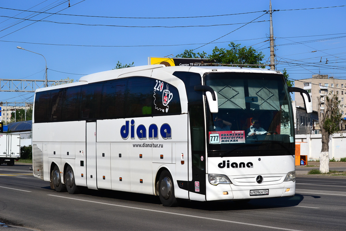 Волгоградская область, Mercedes-Benz Travego II L SHD 17SHD № А 909 КМ 134