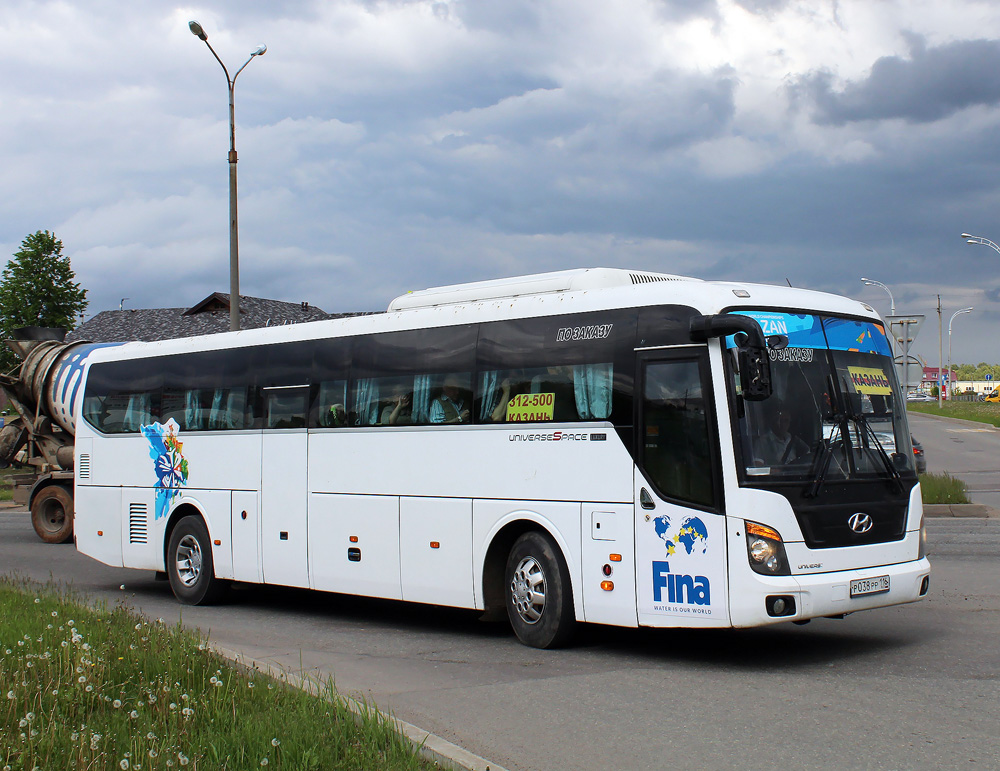 Татарстан, Hyundai Universe Space Luxury № Р 038 РР 116