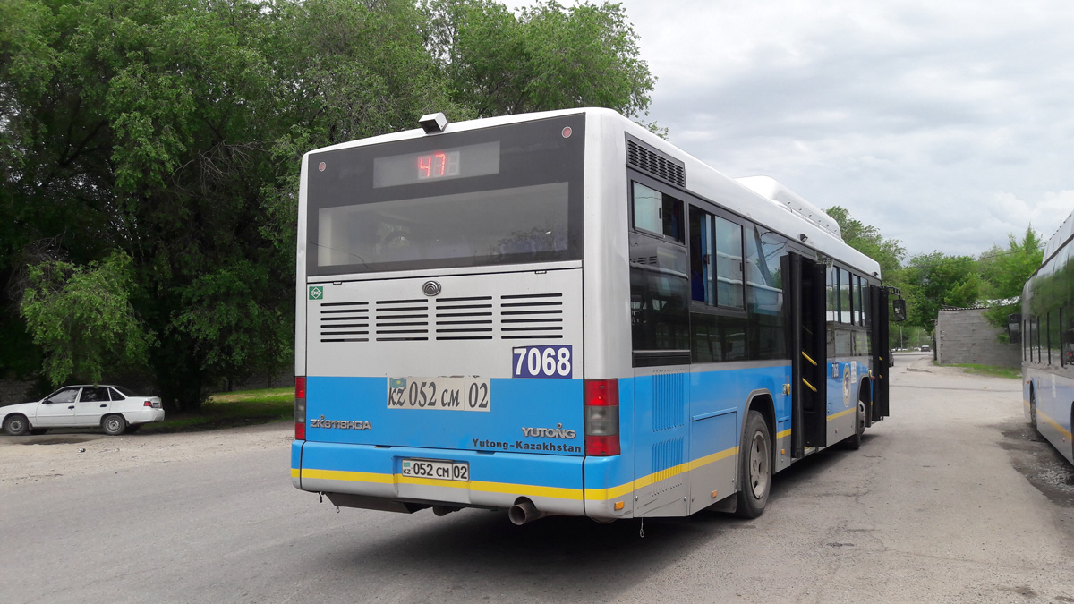 Алматы, Yutong ZK6118HGA № 7068