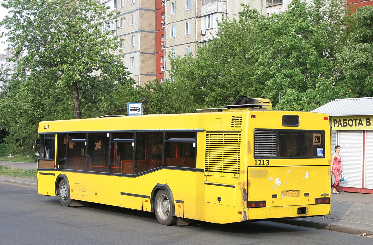 Kijev, MAZ-103.076 sz.: 1213