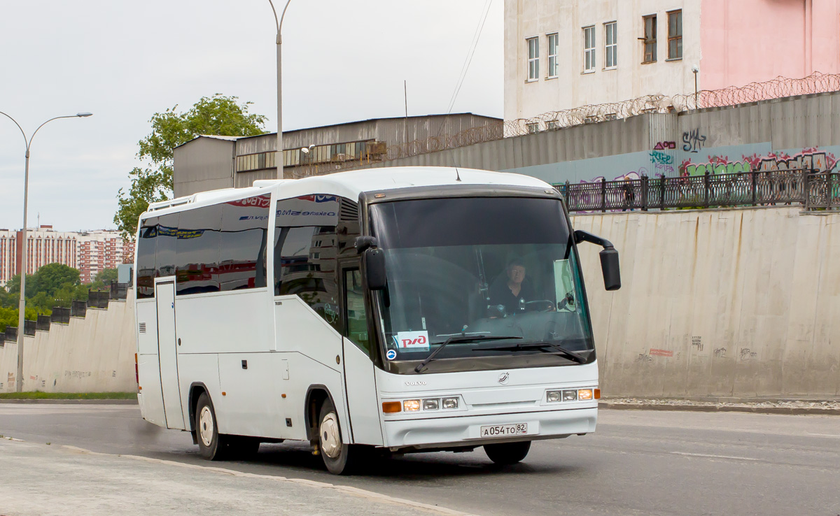 Свердловская область, Irizar Century 9.32 № А 054 ТО 82