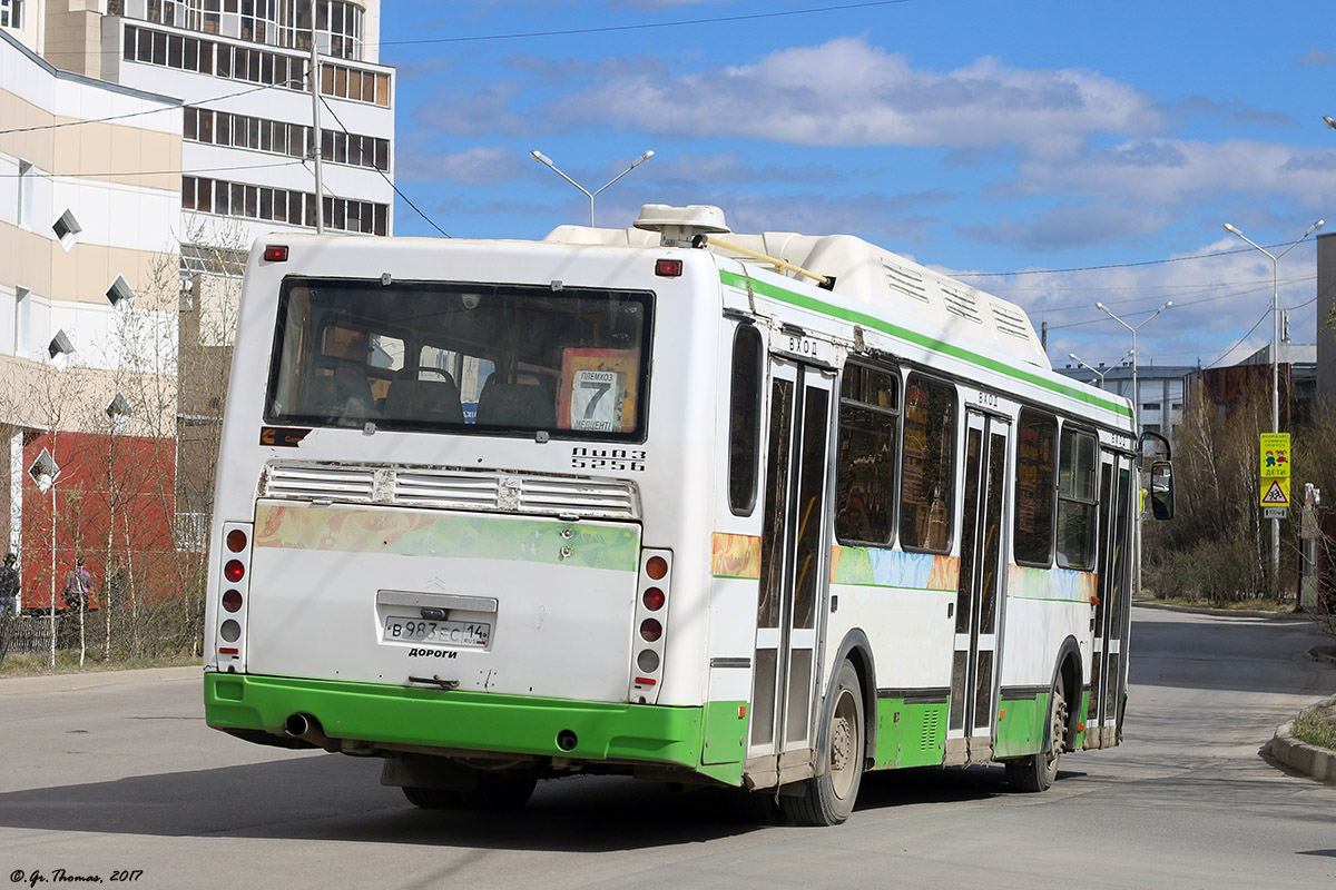 Sachos Respublika (Jakutija), LiAZ-5256.57 Nr. В 983 ЕС 14