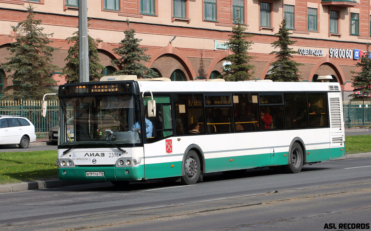 Sankt Petersburg, LiAZ-5292.60 Nr 2396