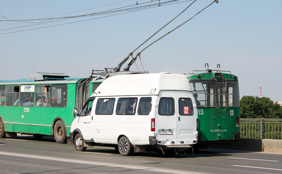 Новосибирская область, Луидор-225000 (ГАЗ-322133) № В 760 ВУ 154