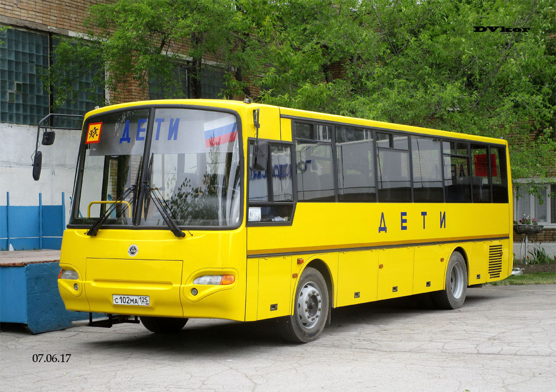 Приморский край, КАвЗ-4238-45 № С 102 МА 125