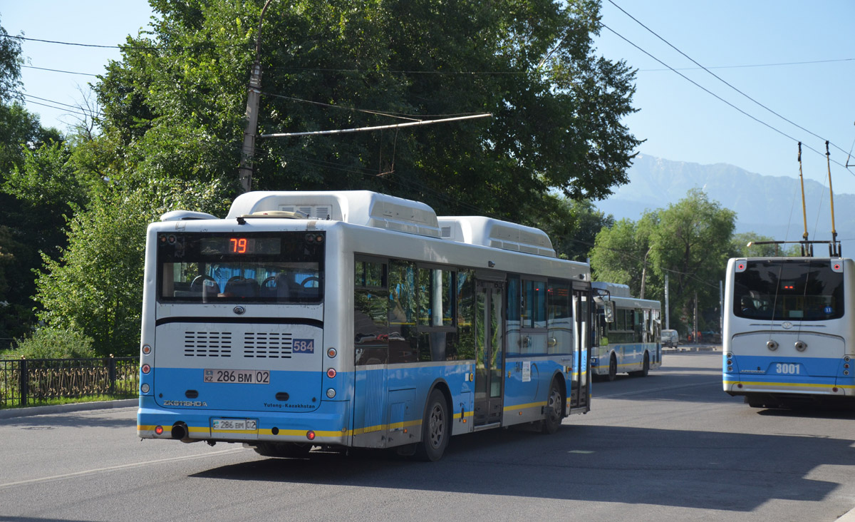 Алматы, Yutong ZK6118HGA № 584