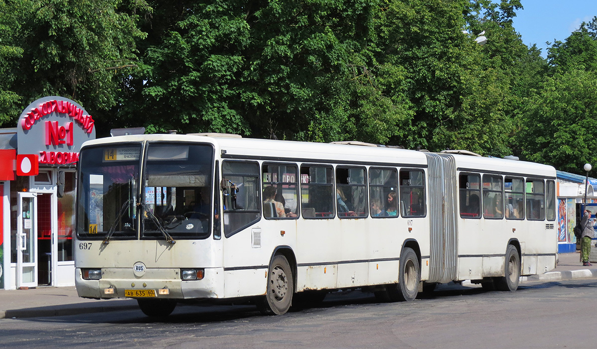 Псковская область, Mercedes-Benz O345G № 697