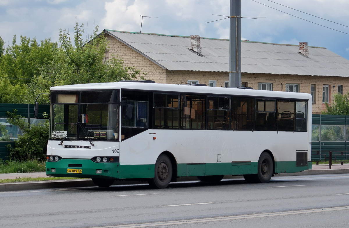 Пензенская область, Волжанин-5270-10-04 № 1060