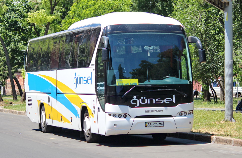 Киев, Neoplan P21 N2216SHD Tourliner SHD № AA 3329 MC