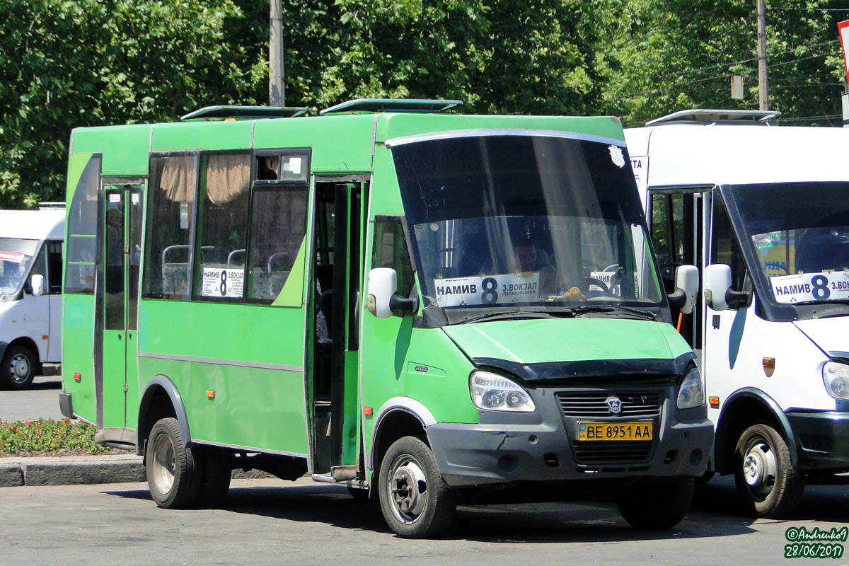 Николаевская область, Рута 19 № BE 8951 AA