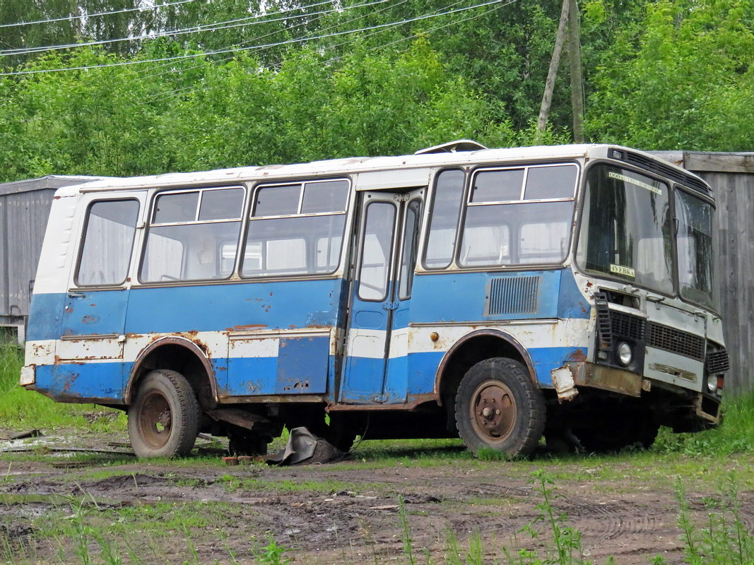 Колеса паз 3205. ПАЗ-3205 PBS. ПАЗ 3205 Ржавый. ПАЗ 3205 00. ПАЗ-3205 автобус СССР.