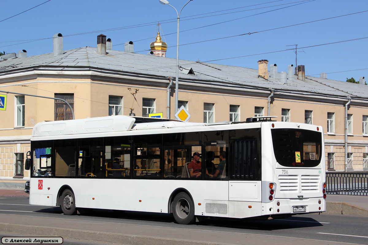 Sankt Peterburgas, Volgabus-5270.G2 (CNG) Nr. 7516