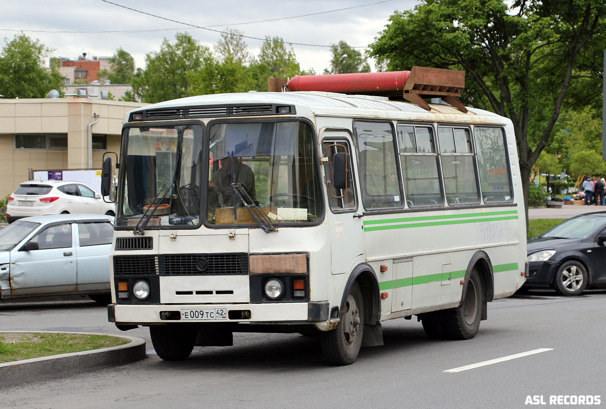 Санкт-Петербург, ПАЗ-32054 № Е 009 ТС 42