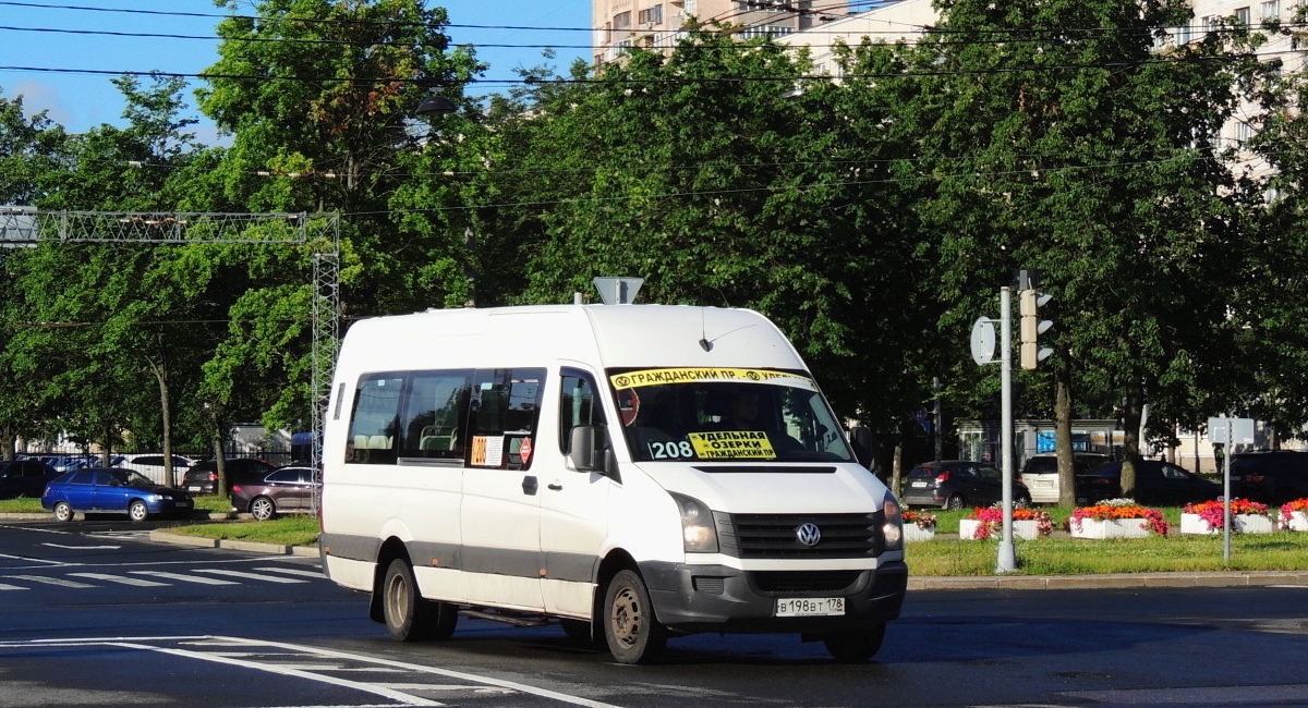 Petrohrad, BTD-2219 (Volkswagen Crafter) č. В 198 ВТ 178