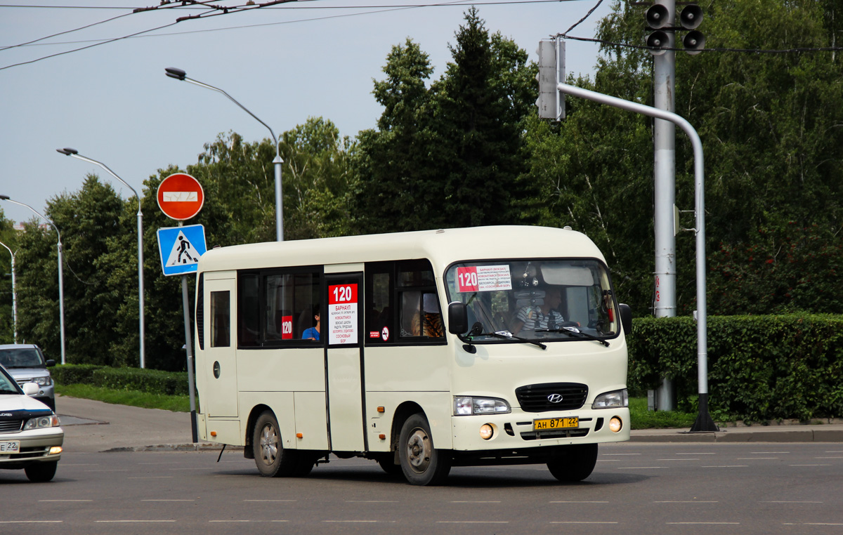 Алтайский край, Hyundai County SWB (РЗГА) № АН 871 22