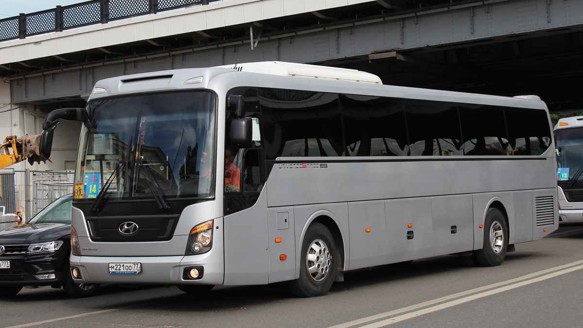 Москва, Hyundai Universe Space Luxury № М 221 ОО 77