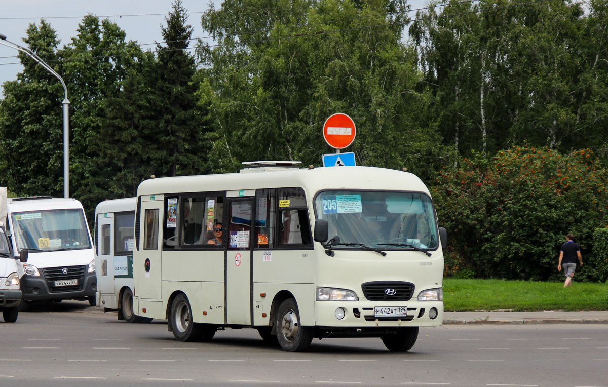 Алтайский край, Hyundai County SWB (РЗГА) № М 442 АТ 199