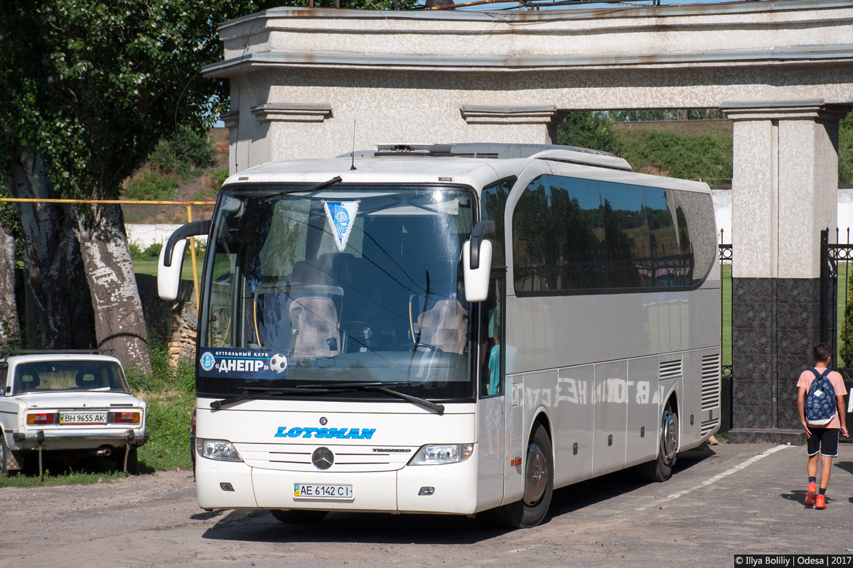 Dnipropetrovská oblast, Mercedes-Benz O580-15RHD Travego č. AE 6142 CI